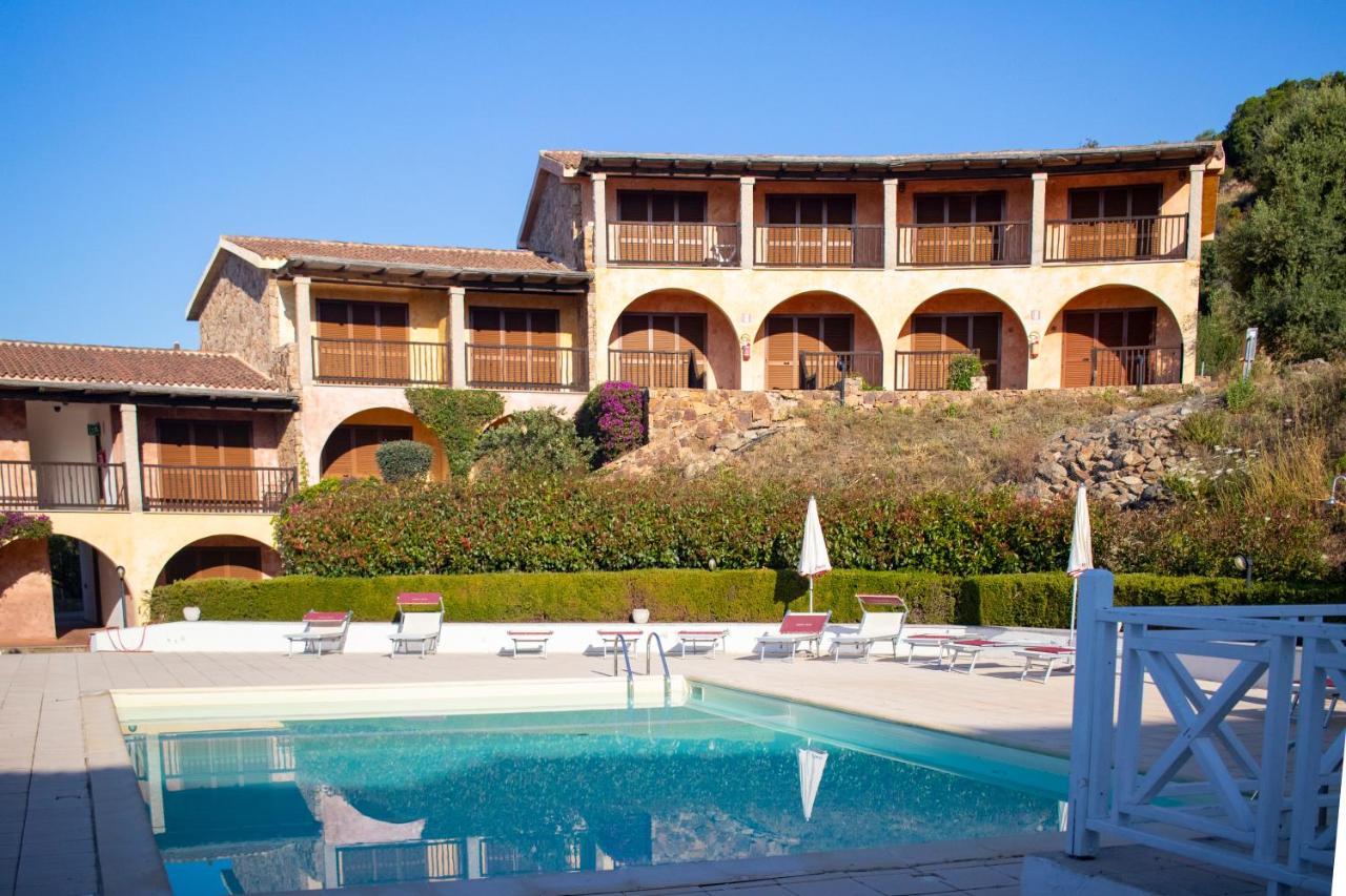 Aparthotel Costa Ruja 3*