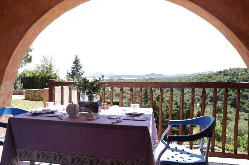 Costa Ruja Aparthotel Portisco