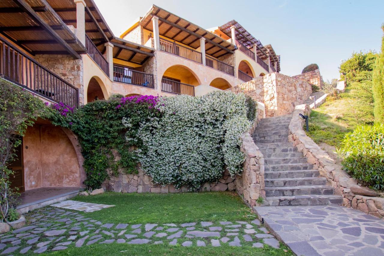 Costa Ruja Aparthotel